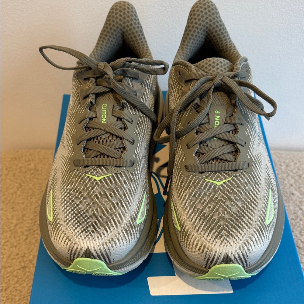 Hoka Clifton 9